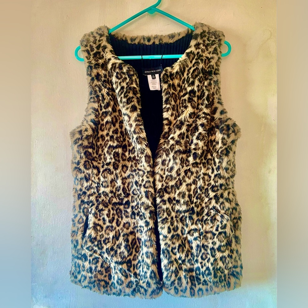 Jones New York faux fur vest.  Gently used.